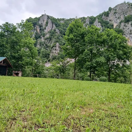 Campingplatz Kamp Na Uni