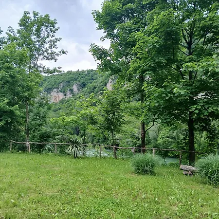 Kamp Na Uni Campsite *