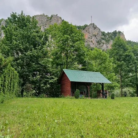 Kamp Na Uni * Ivisovo Greblje